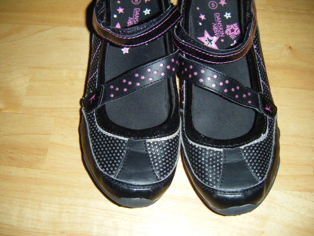 Womens DANSKIN NOW Dance Mary Jane NonSkid Sneaker Shoes Womens DANSKIN NOW Dance Mary Jane NonSkid Sneaker Shoes