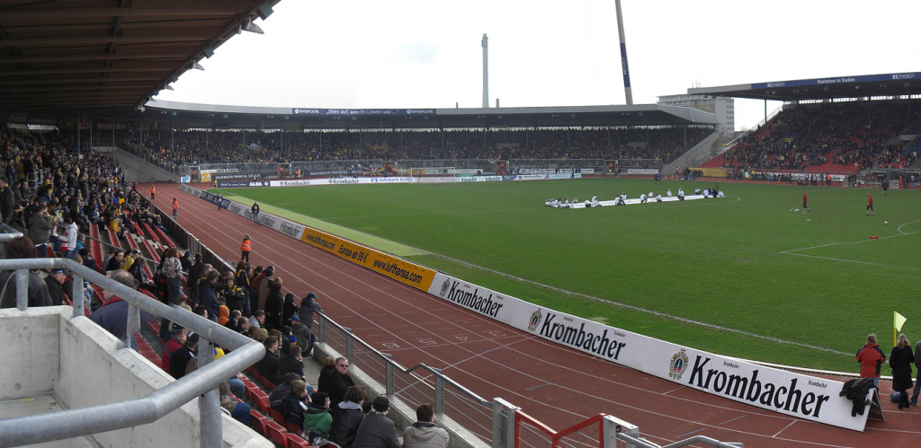 Eintrach-stadion_zps1e18103f.png