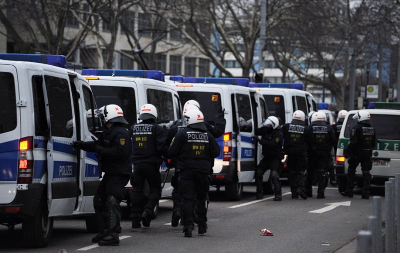 Polizei16groszlig_zpsdae4b016.jpg
