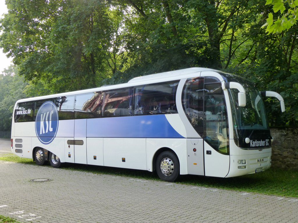 man-lions-coach-supreme-l-88377.jpg