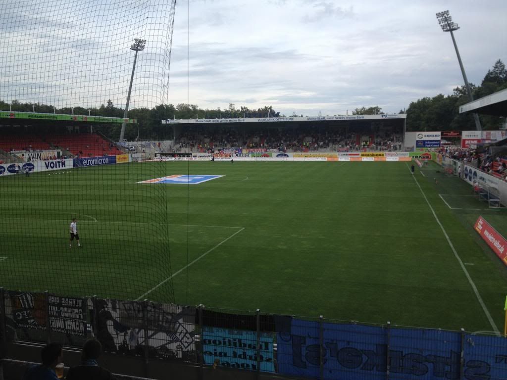 voitharena_zps53cb1bbb.jpg