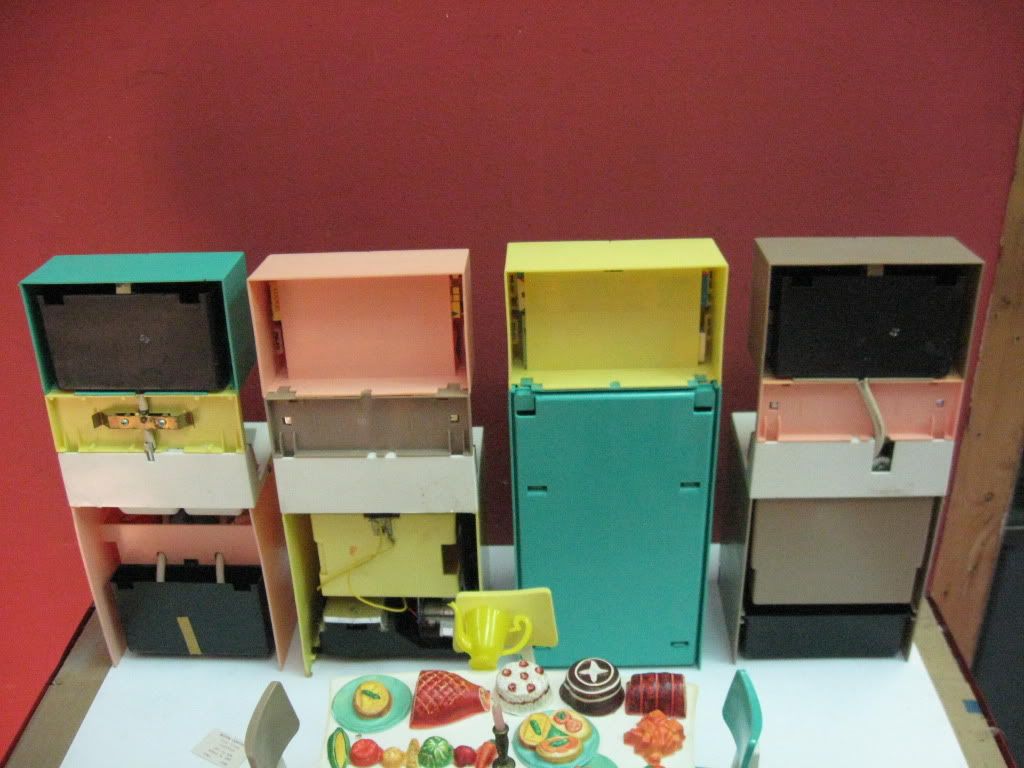 Vintage 1960 S Deluxe Reading Barbie Doll Dream Kitchen